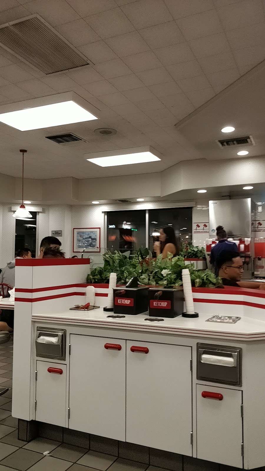 In-N-Out Burger | 21620 Valley Blvd, Walnut, CA 91789 | Phone: (800) 786-1000