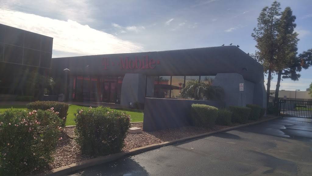 T-Mobile | 1333 W Broadway Rd #101, Tempe, AZ 85282, USA | Phone: (480) 404-9764