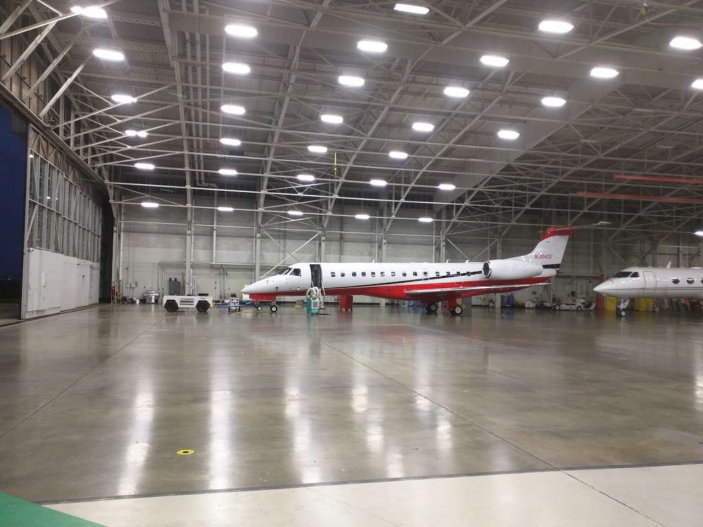 Cummins Corporate Aviation Hangar | 5175 N Warren Dr, Columbus, IN 47203, USA