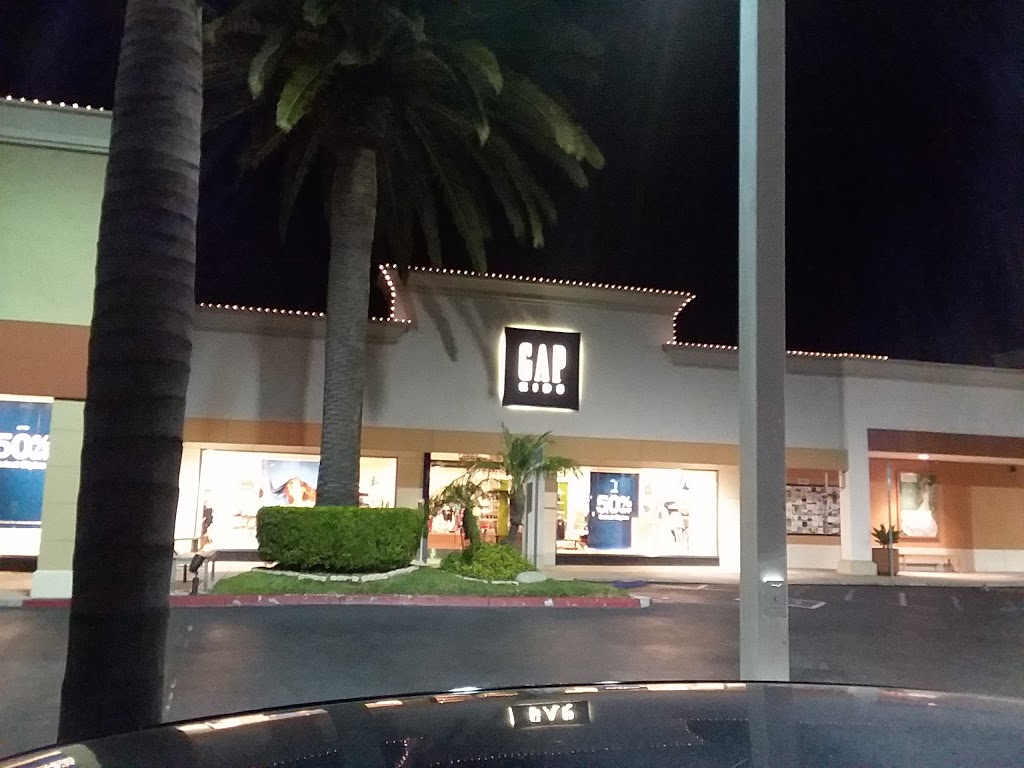 Gap - with Curbside Pickup | 18681 Main St #C, Huntington Beach, CA 92648, USA | Phone: (714) 847-0205