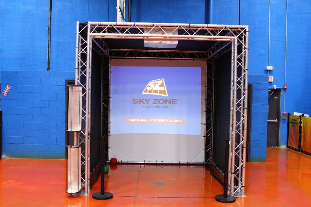 Sky Zone Trampoline Park | 111 Rodeo Dr, Brentwood, NY 11717, USA | Phone: (631) 392-2600