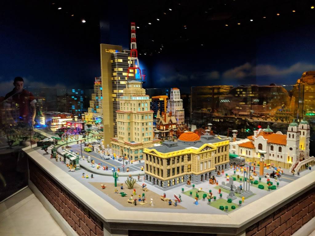 LEGOLAND Discovery Center Arizona | 5000 S Arizona Mills Cir STE 135, Tempe, AZ 85282, USA | Phone: (855) 450-0558