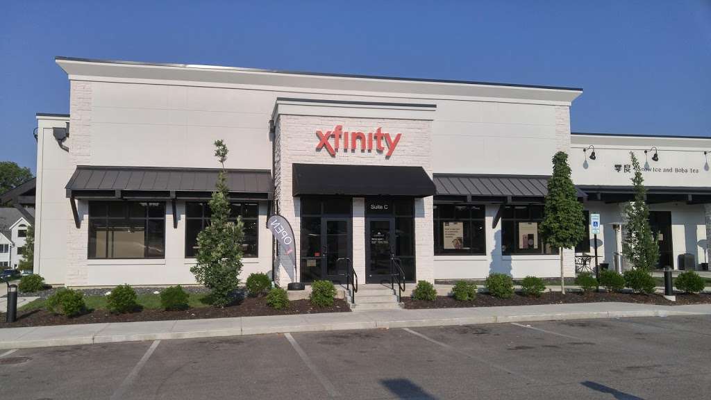 Xfinity Store by Comcast | 1285 S College Mall Rd, Bloomington, IN 47401, USA | Phone: (800) 266-2278