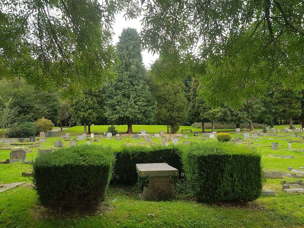 Hertford Cemetery | 143 North Rd, Hertford SG14 2BX, UK