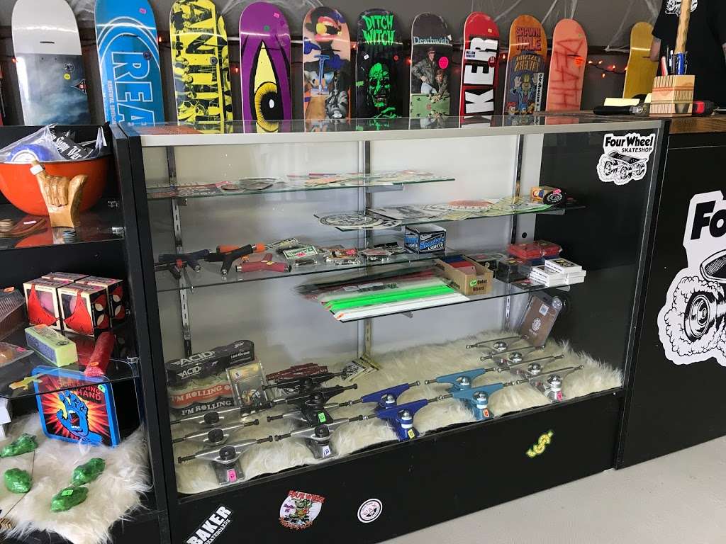 Four Wheel Skateshop | 636 S Bay St, Eustis, FL 32726, USA | Phone: (352) 551-0317