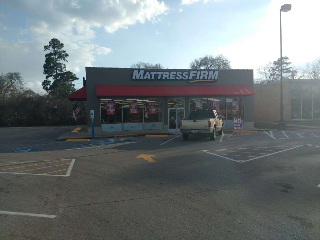 Mattress Firm Oak Forest | 1347 W 43rd St, Houston, TX 77018, USA | Phone: (713) 316-9981