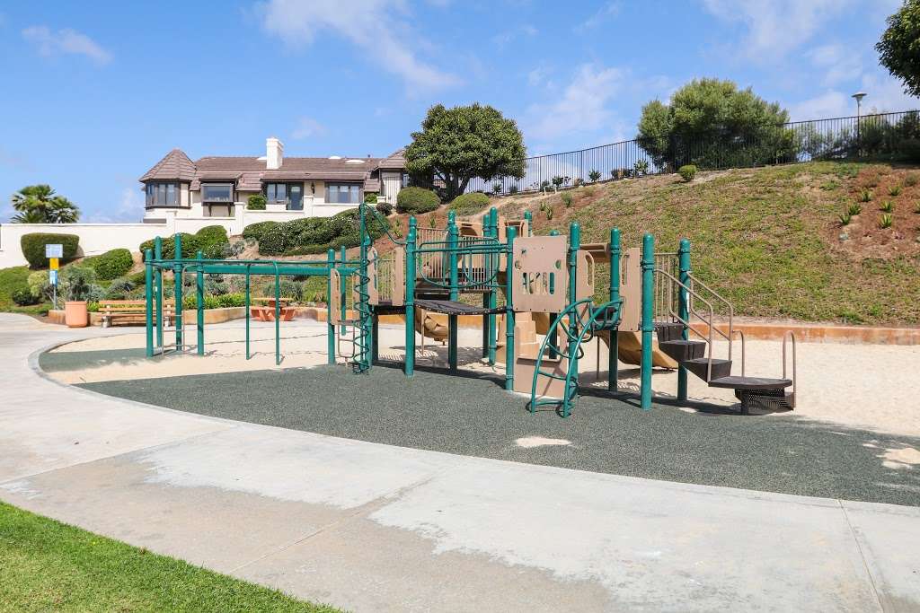 Spyglass Hill Park | Spy Glass Hill Rd, Newport Beach, CA 92660, USA | Phone: (949) 644-3151