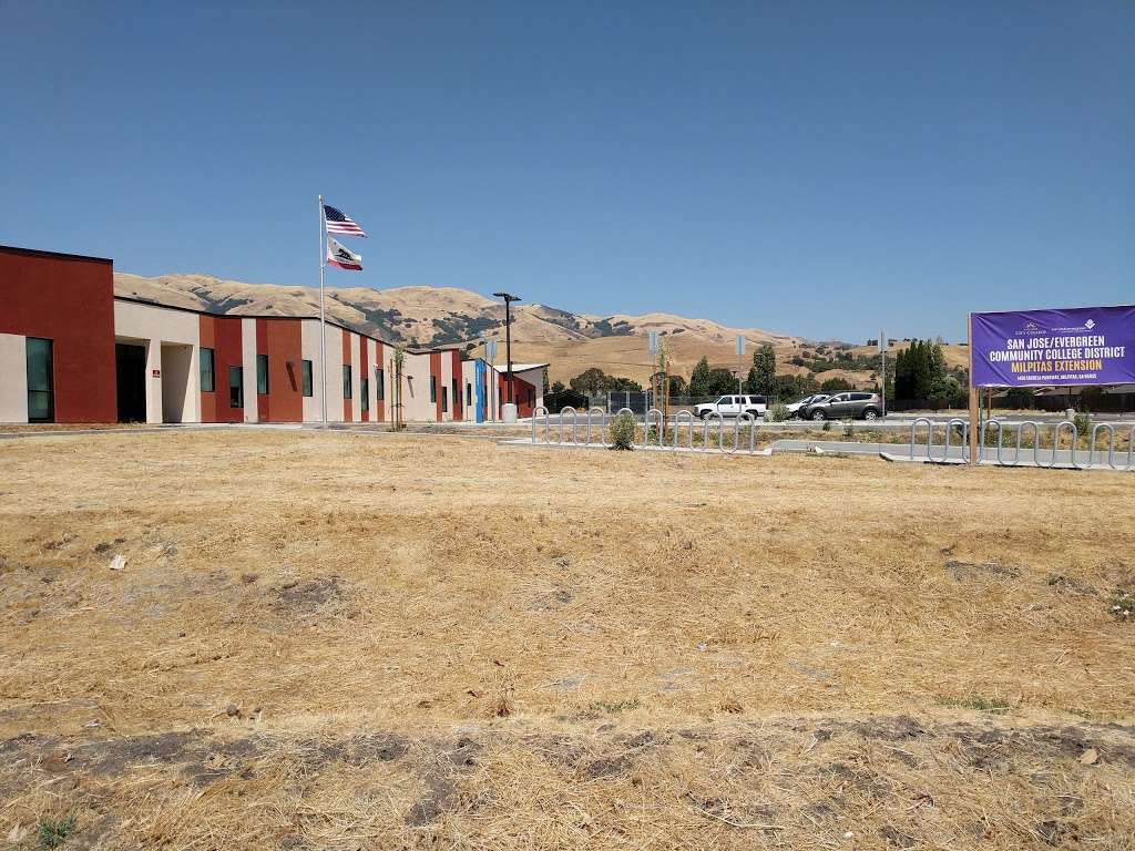 San Jose Evergreen Community College Extension at Milpitas | 1450 Escuela Pkwy, Milpitas, CA 95035, USA | Phone: (408) 947-5350