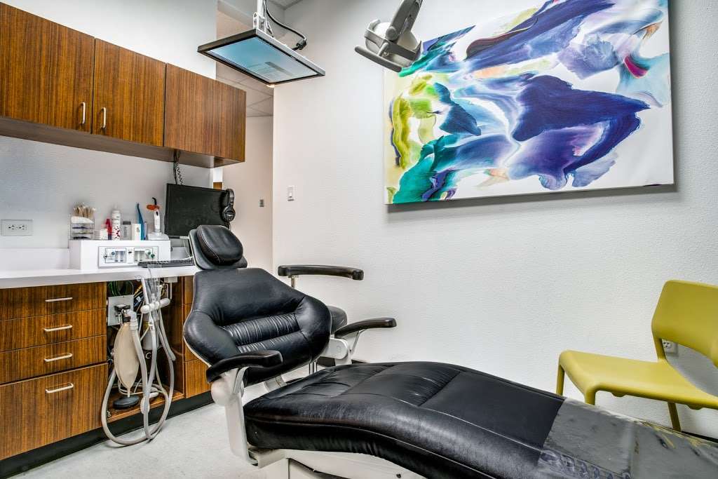 Viva Dental | 1050 N Westmoreland Rd #432b, Dallas, TX 75211 | Phone: (214) 337-7800