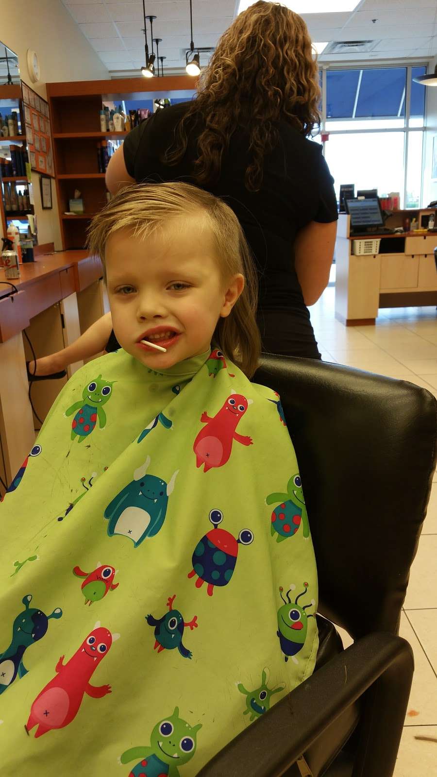 Hair Cuttery | 1752 Douglas Rd, Oswego, IL 60543 | Phone: (630) 554-8662