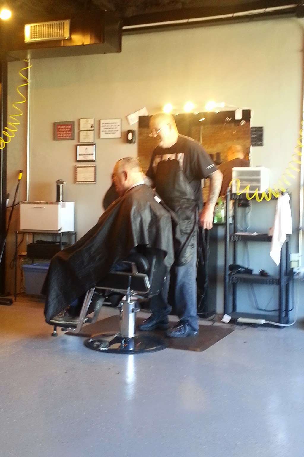 Super Star Cuts Barbershop | 107 N Kaufman St, Seagoville, TX 75159, USA | Phone: (972) 322-4762