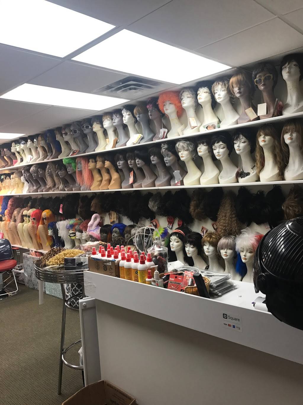 Ronis Beauty Supply & Hair-Braiding Salon | 1955 University Ave W suite 203 suite 203, St Paul, MN 55104, USA | Phone: (651) 260-3994