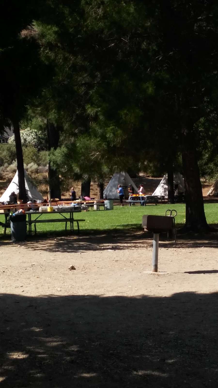 Paradise Springs - Big Rock Creek Campground | 18101 Paradise Dr, Valyermo, CA 93563, USA | Phone: (661) 944-9005