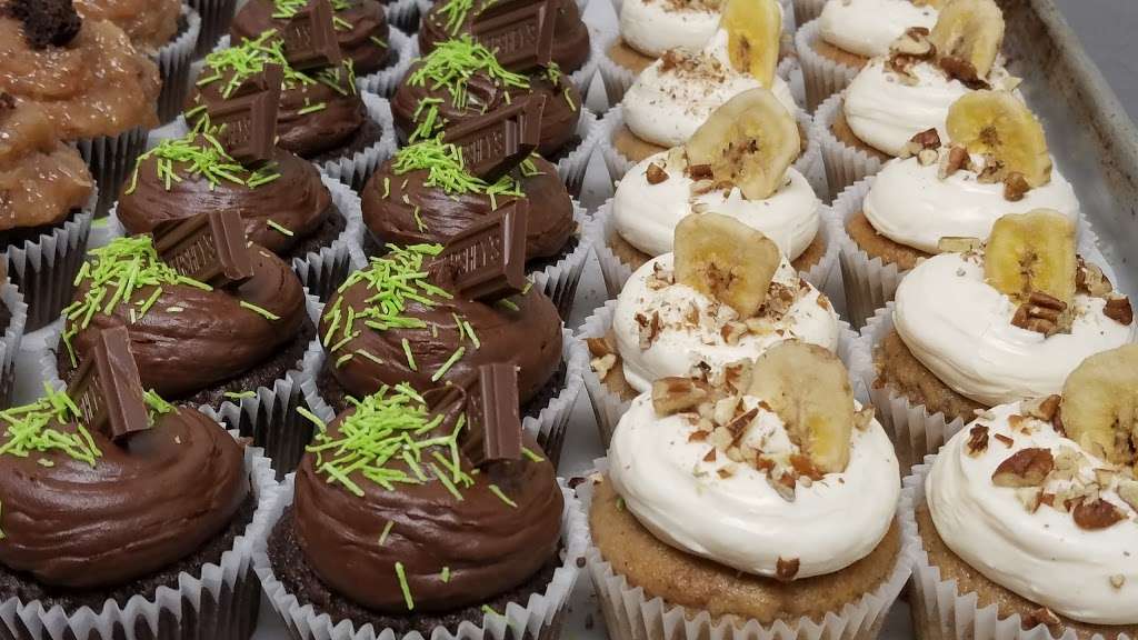 Sumpin Sweet gourmet cupcakes | 1500 E 128th Ave #100, Thornton, CO 80233 | Phone: (303) 452-5600