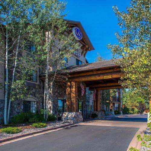 Comfort Suites Golden West on Evergreen Parkway | 29300 US-40, Evergreen, CO 80439, USA | Phone: (303) 526-2000