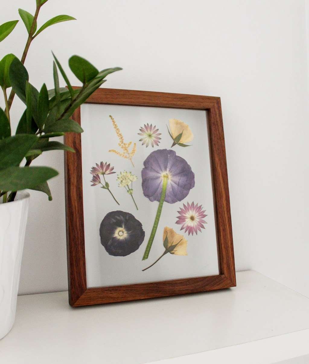 Framed Florals | Photo 8 of 10 | Address: 67 West St suite 325, Brooklyn, NY 11222, USA | Phone: (914) 719-7931