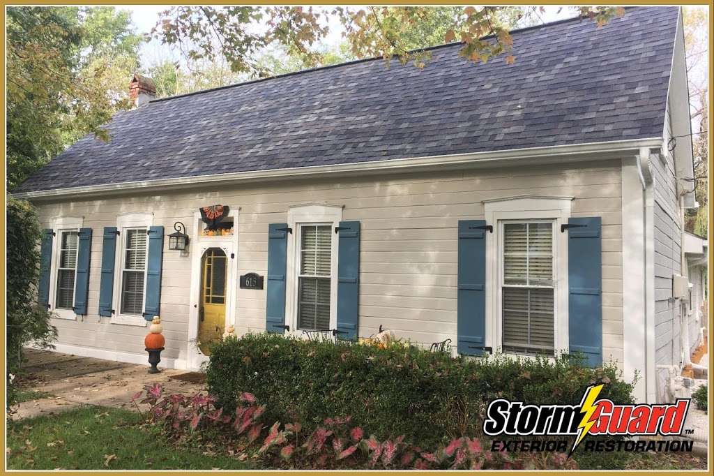 Storm Guard Roofing and Construction | 200 NW McNary Ct, Lees Summit, MO 64086, USA | Phone: (816) 287-0781