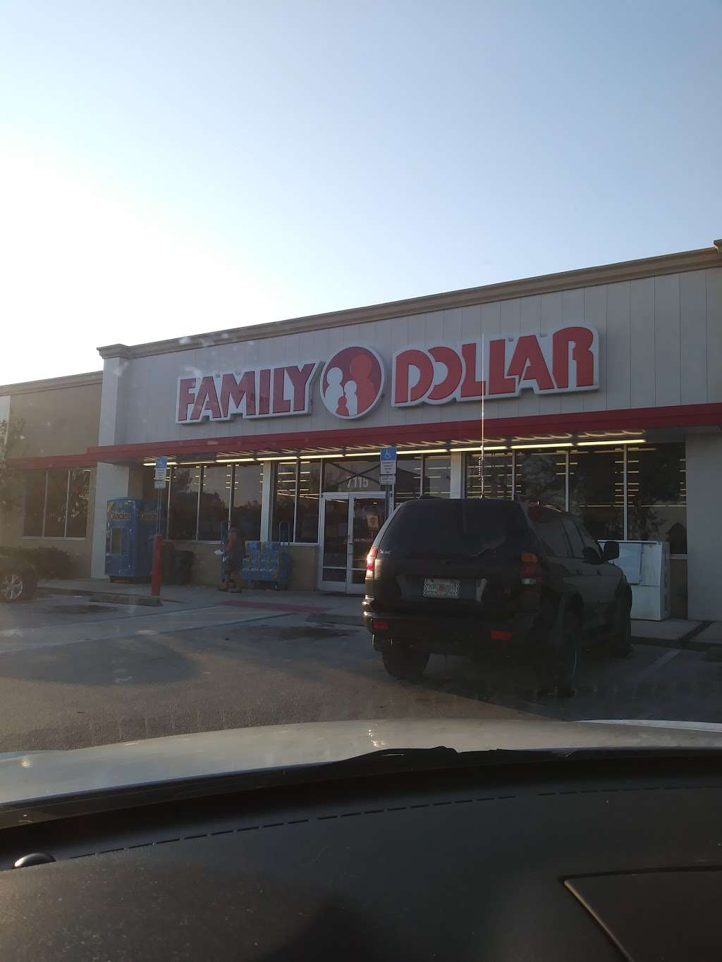 Family Dollar | 7115 E Colonial Dr, Orlando, FL 32807, USA | Phone: (407) 277-2713