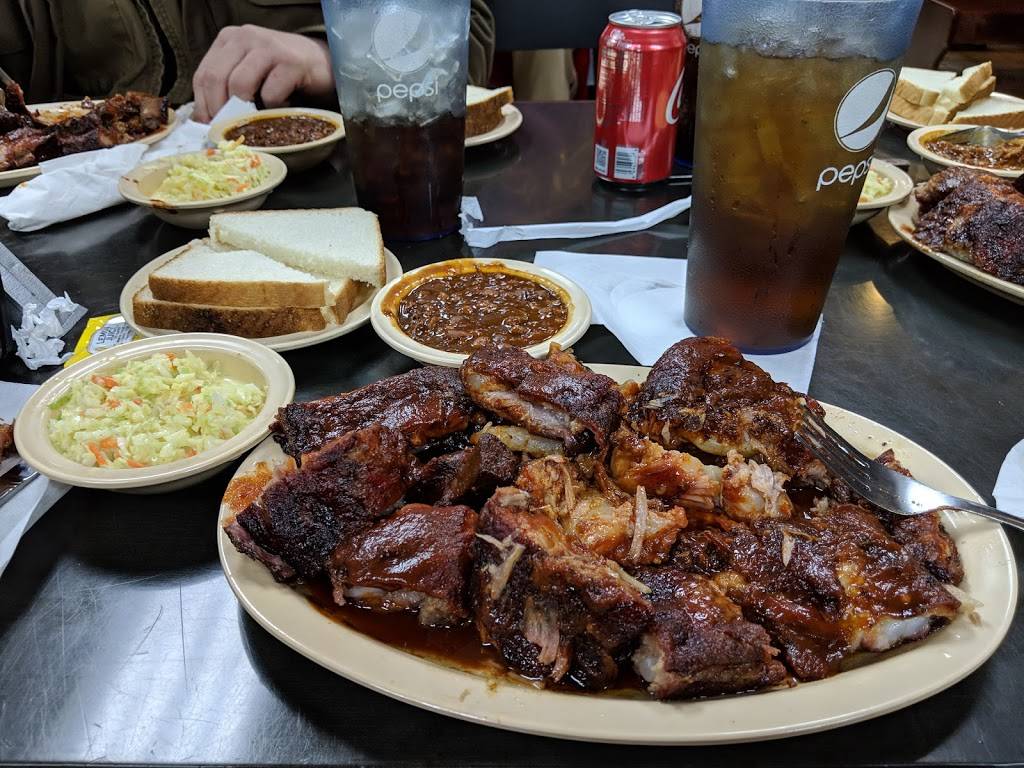 Jim Neelys Interstate Bar-B-Que | 2265 S 3rd St, Memphis, TN 38109, USA | Phone: (901) 775-2304