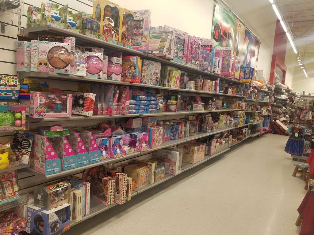 T.J. Maxx | 620 N Edwards Blvd, Lake Geneva, WI 53147, USA | Phone: (262) 248-0207
