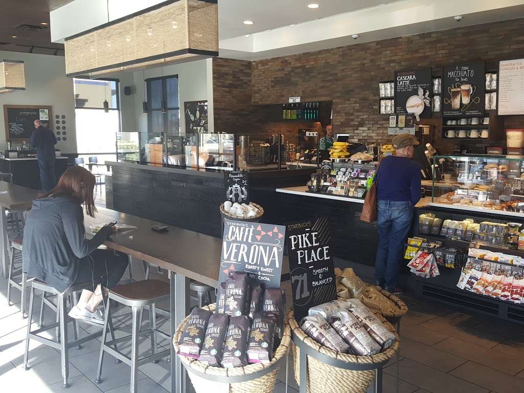 Starbucks | 735 S Green Valley Pkwy, Henderson, NV 89052, USA | Phone: (702) 757-5611