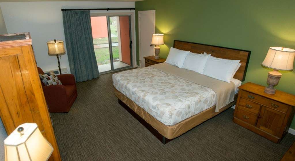 Brown County Inn | 51 State Rd 46, Nashville, IN 47448, USA | Phone: (800) 772-5249