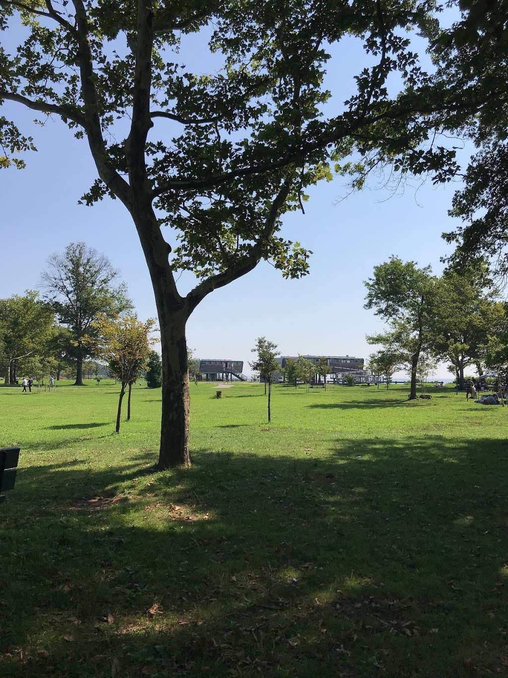 Wolfes Pond Park Parking Lot | Wolfes Pond Park Chester St, Staten Island, NY 10312 | Phone: (212) 639-9675