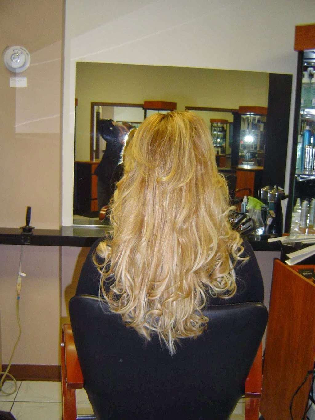 Avanzato Salon and Spa | 11317 W 159th St, Orland Park, IL 60467, USA | Phone: (708) 349-9221