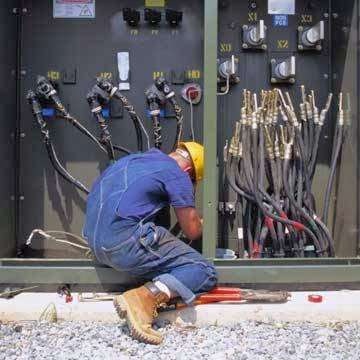 Mears Electric Services & Repair | 4595 Gladiator Cir, Greenacres, FL 33463, USA | Phone: (561) 439-1314