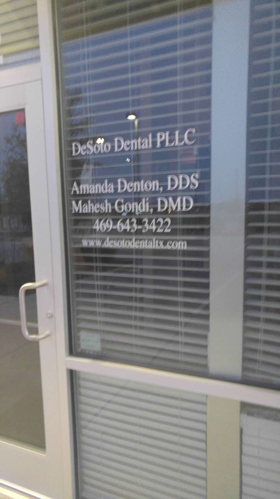 Desoto Dental | 200 W Parkerville Rd, DeSoto, TX 75115 | Phone: (469) 643-3422