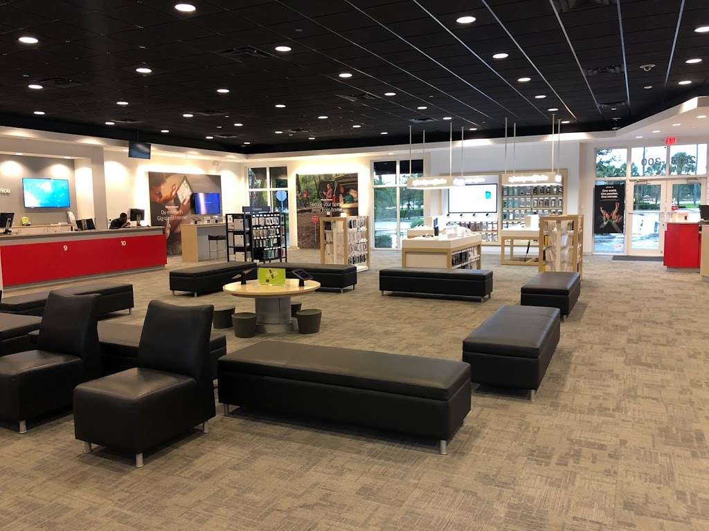 Xfinity Store By Comcast 2815 Fl 7 Suite 300 Wellington Fl 33414 Usa