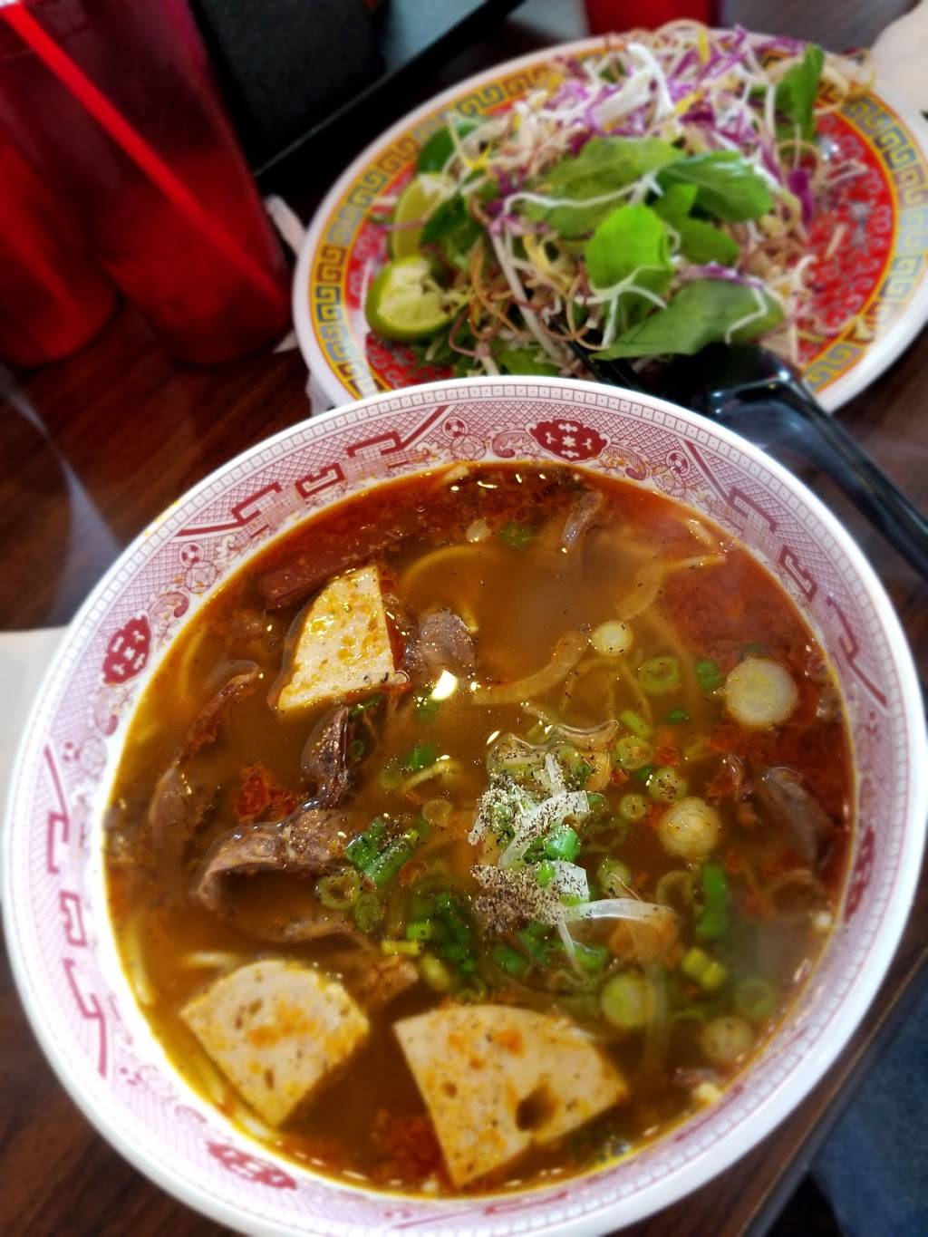 BÚN BÒ HUẾ ĐỨC CHƯƠNG MIDNITE DALLAS | 9780 Walnut St #138, Dallas, TX 75243, USA | Phone: (972) 807-2347