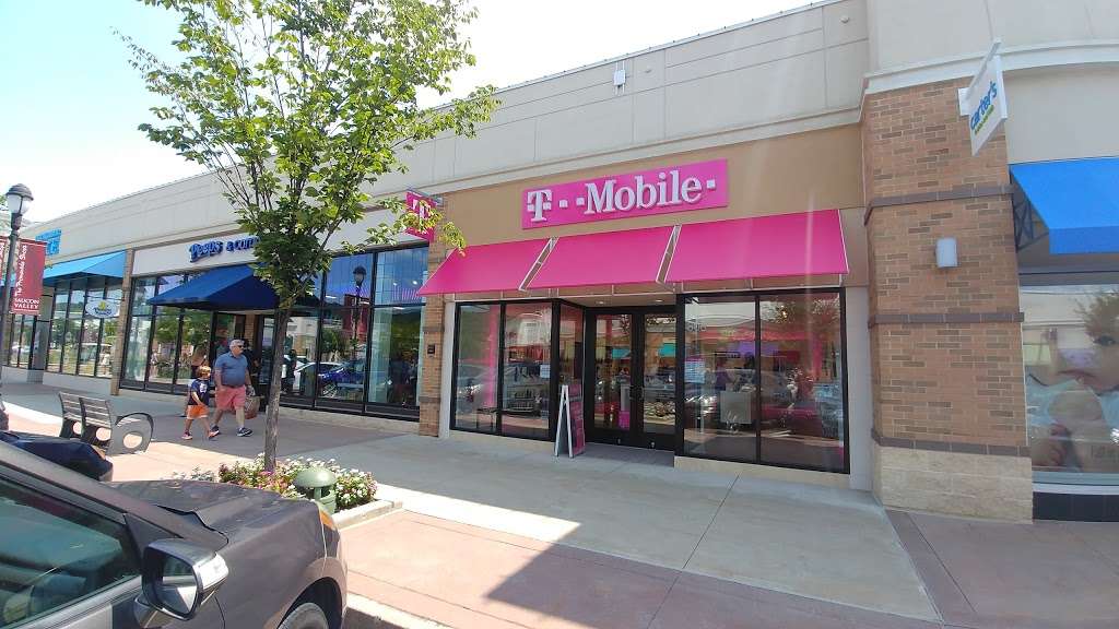 T-Mobile | 2845 Center Valley Pkwy Suite 806, Center Valley, PA 18034 | Phone: (610) 841-5127