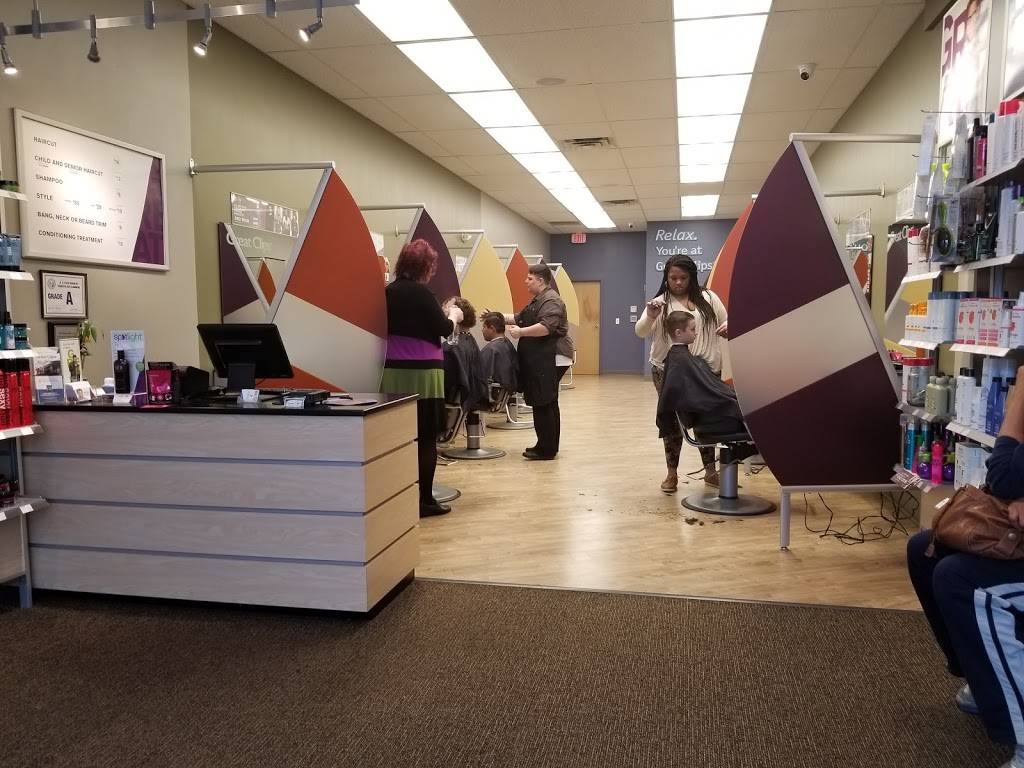 Great Clips | 490 E Hanes Mill Rd, Winston-Salem, NC 27105, USA | Phone: (336) 377-9990