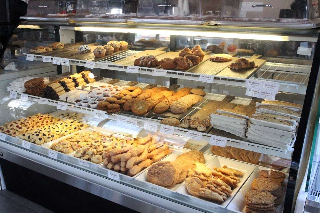 Mr. Baker Finest Bakery & Cafe | 10730 E Foothill Blvd, Rancho Cucamonga, CA 91730 | Phone: (909) 466-9001