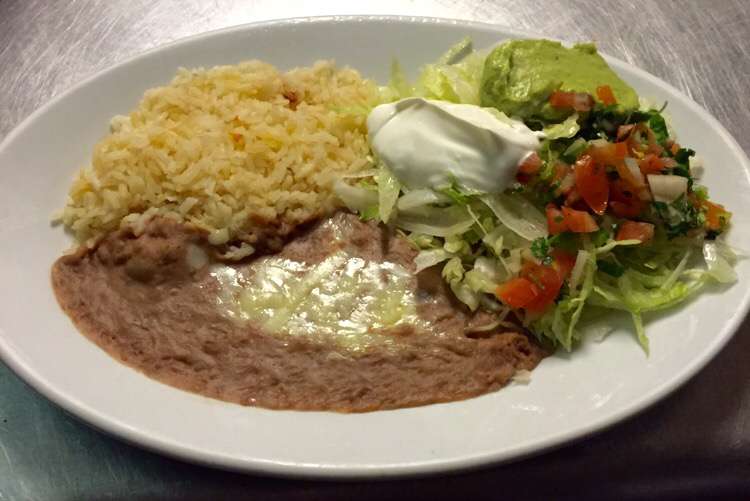 El Azteca Mexican Restaurant | 71 Pleasant St #73, Attleboro, MA 02703 | Phone: (508) 226-6258