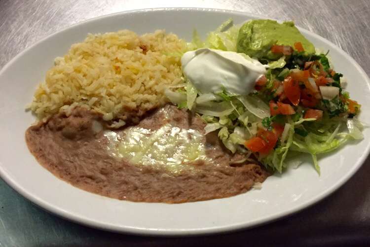 El Azteca Mexican Restaurant | 71 Pleasant St #73, Attleboro, MA 02703, USA | Phone: (508) 226-6258