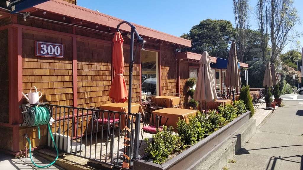 Aurora Ristorante e Pizzeria | 300 Valley St #207, Sausalito, CA 94965, USA | Phone: (415) 339-8930