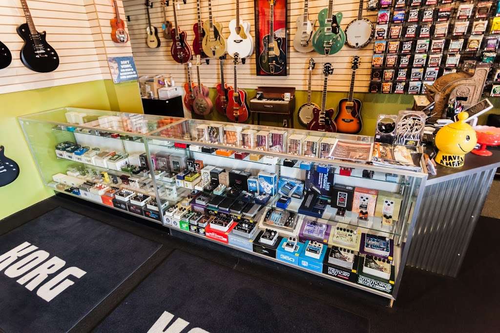 Vantage Guitar Shop | 1004 Industrial Dr B, Pleasant Hill, MO 64080, USA | Phone: (816) 987-2030