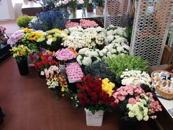 Westosha Floral | 24200 75th St, Salem, WI 53168, USA | Phone: (262) 843-4003
