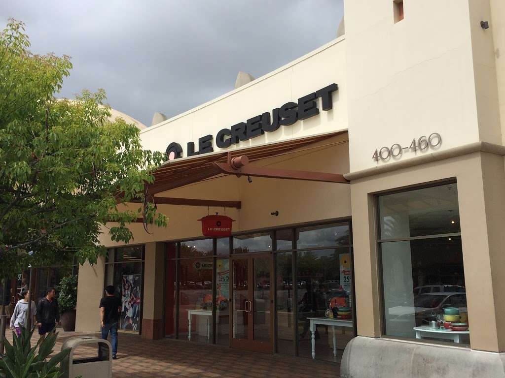 Le Creuset | 100 Citadel Dr #400, Commerce, CA 90040, USA | Phone: (323) 725-6336