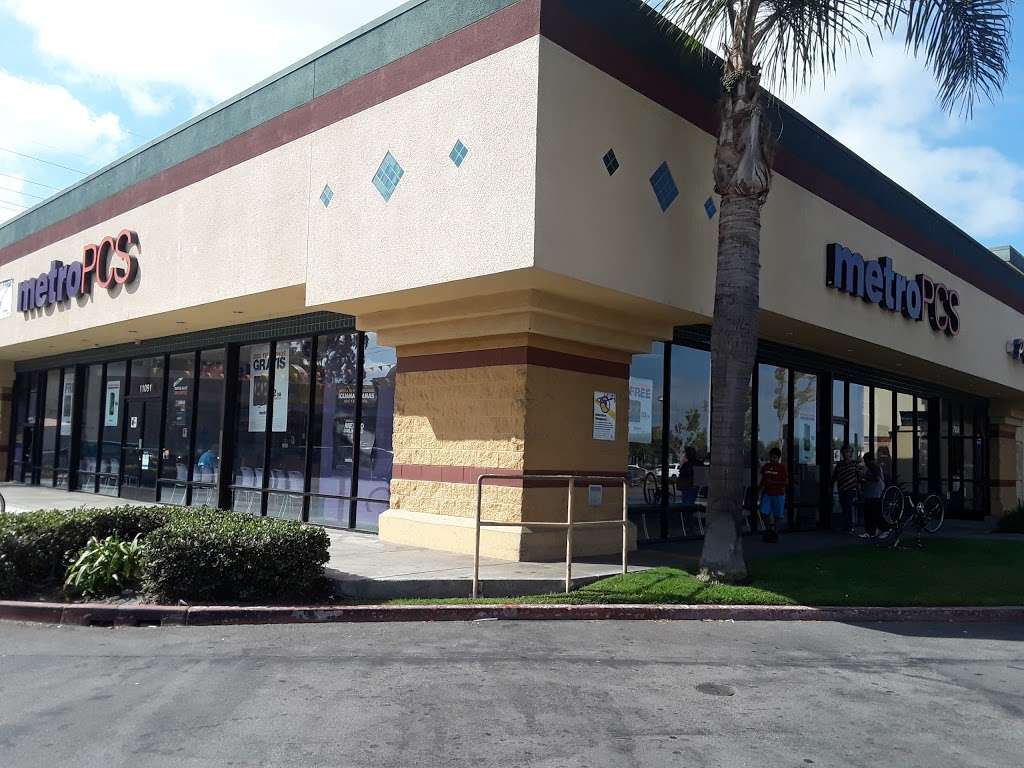 Metro by T-Mobile | 11091 Beach Blvd, Stanton, CA 90680, USA | Phone: (714) 730-2882