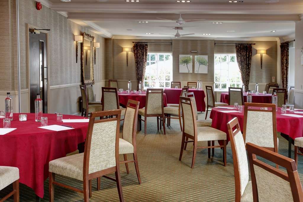 Best Western Ivy Hill Hotel | Writtle Rd, Margaretting, Ingatestone CM4 0EH, UK | Phone: 01277 353040