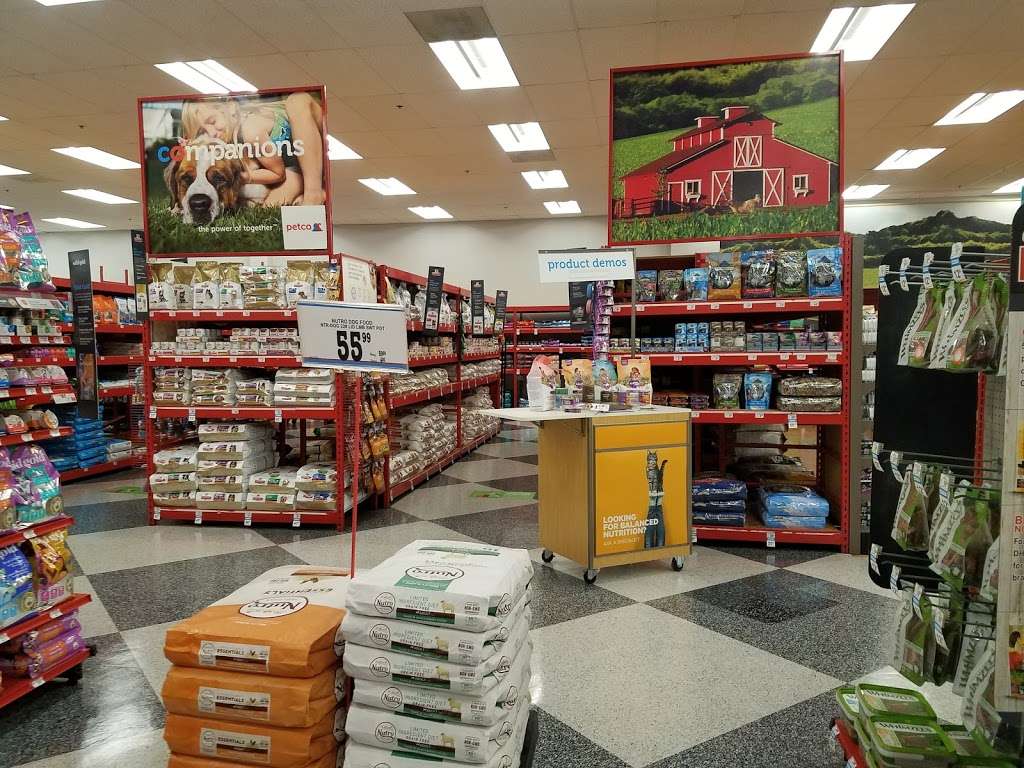 Petco Animal Supplies | 787 W Main St, Lake Zurich, IL 60047, USA | Phone: (847) 550-6760