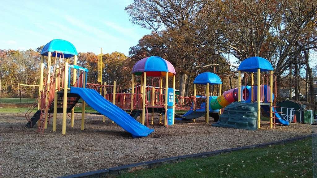 Oakwood Park Playground | 76 Park Pl, New Providence, NJ 07974, USA