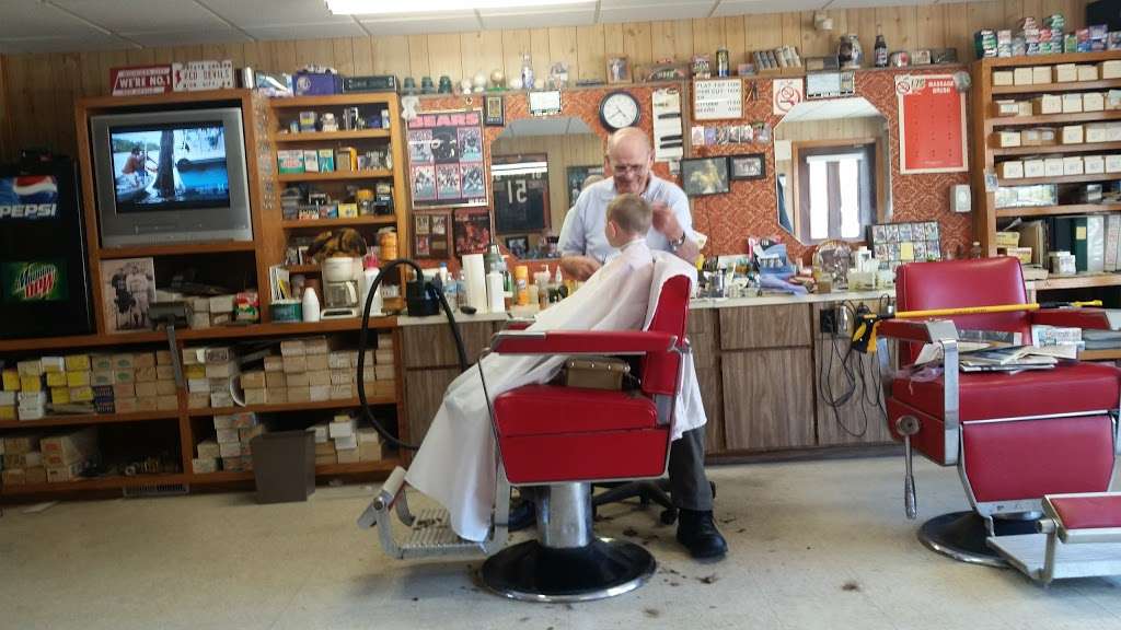 Dons Barber Shop | 125 E Barker Ave, Michigan City, IN 46360 | Phone: (219) 879-9022