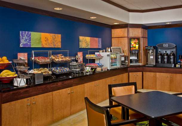 Fairfield Inn & Suites by Marriott New Buffalo | 11400 Holiday Dr, New Buffalo, MI 49117, USA | Phone: (269) 586-2222