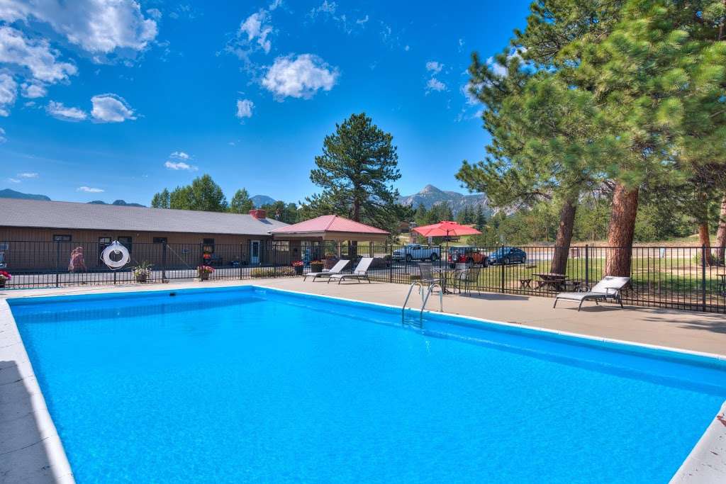 Estes Mountain Lodge | 1120 Big Thompson Ave, Estes Park, CO 80517, USA | Phone: (970) 586-3313