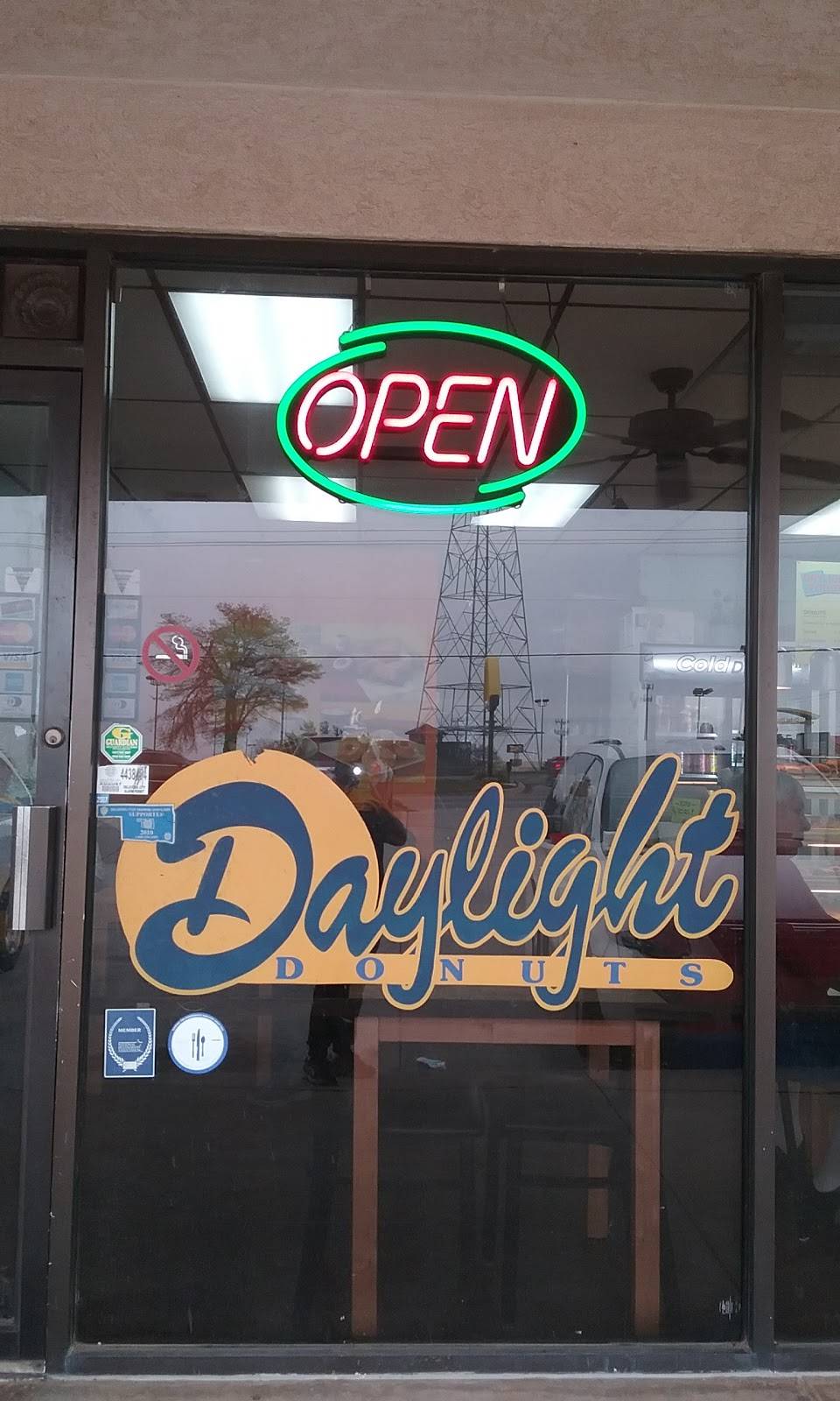 Daylight Donuts | 9422 N Council Rd, Oklahoma City, OK 73162, USA | Phone: (405) 721-1126