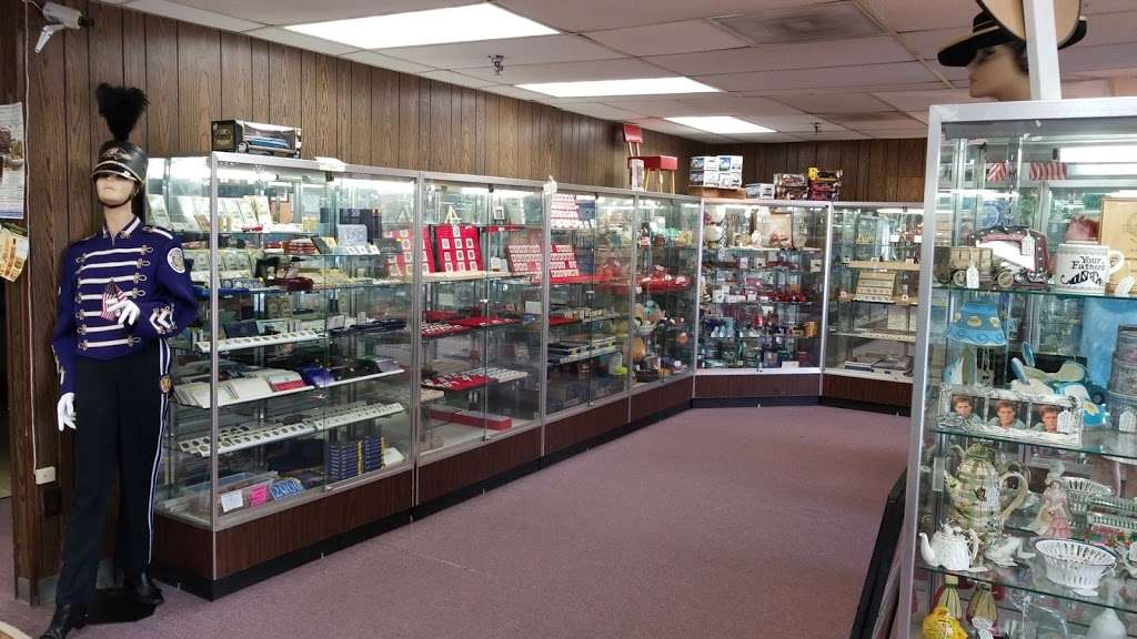 Westminster Antique Mall | 433 Hahn Rd, Westminster, MD 21157, USA | Phone: (410) 857-4044